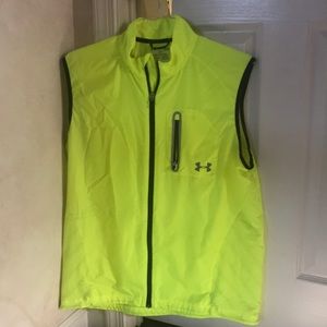 UA running vest